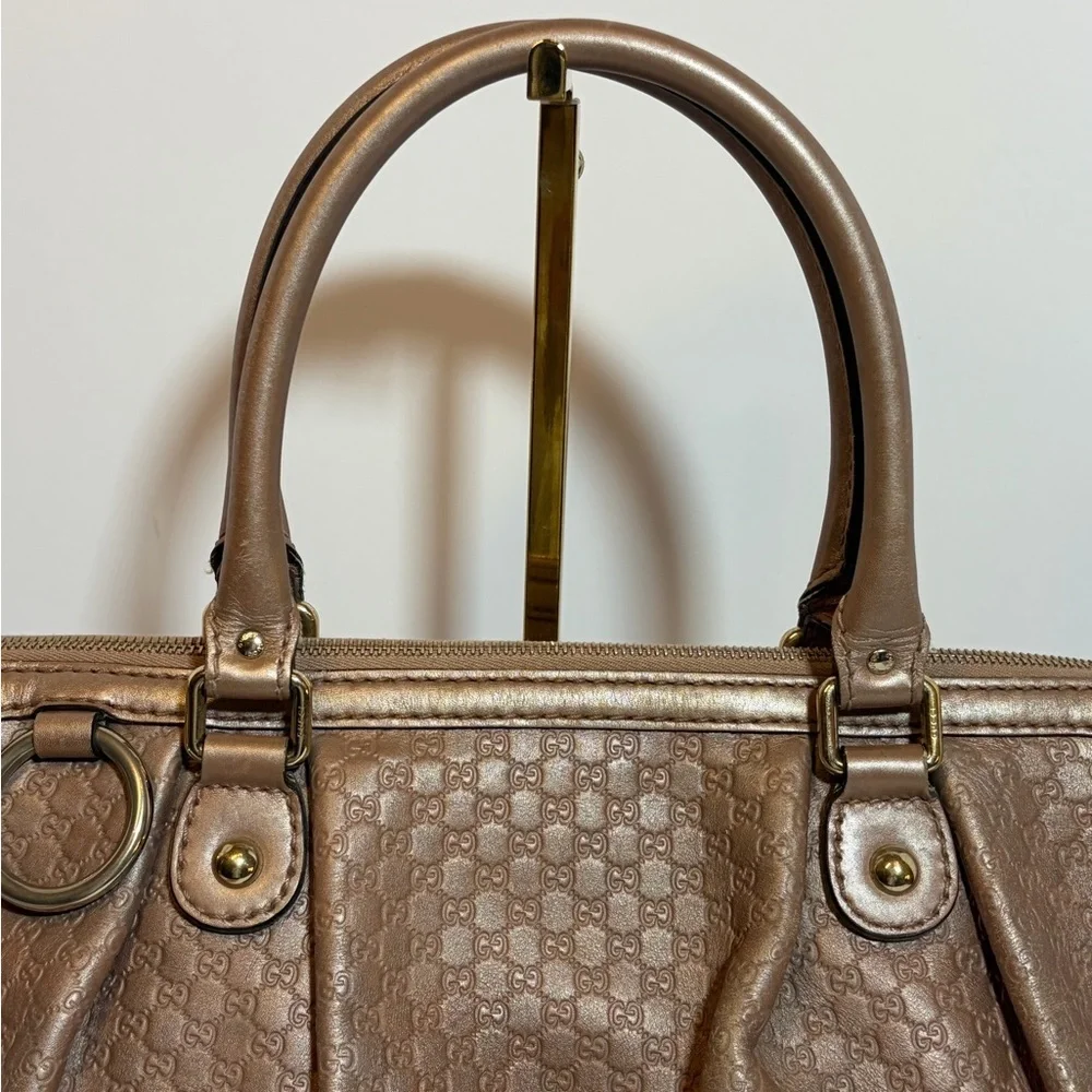 Metallic Blush Guccissima Leather Handbag